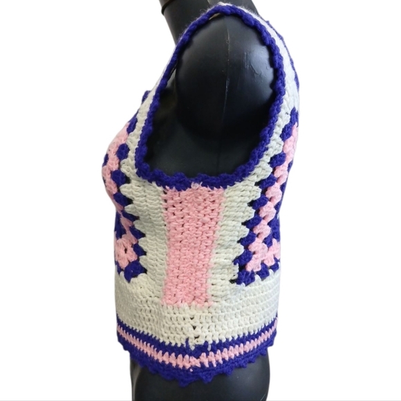 Vintage 70s Crochet Granny Square Handmade Top - Picture 5 of 9